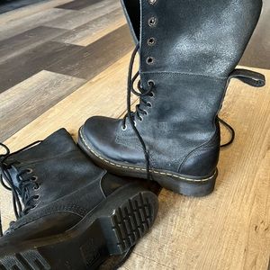 Womens dr Martin boots!